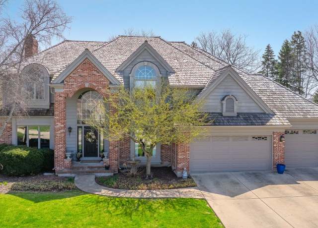 Property at 2987 Norwalk Ct, Aurora, IL 60502, 4 beds, 3.5 baths
