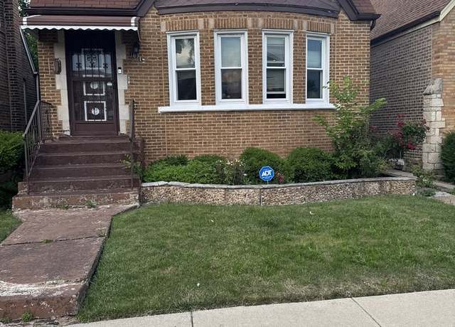 Property at 10212 S Prairie Ave, Chicago, IL 60628, 3 beds, 2 baths