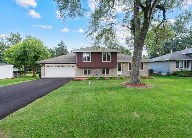 Property at 28W605 Barnes Ave, West Chicago, IL 60185, 3 beds, 3 baths