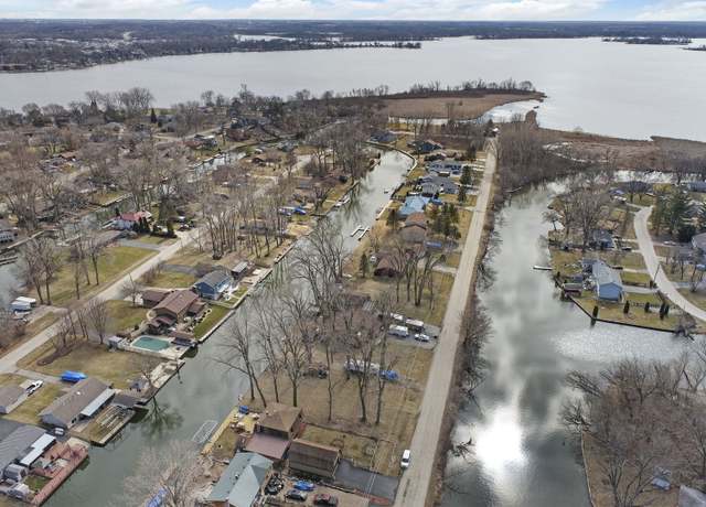 Property at 609 Monterrey Ter, Mchenry, IL 60050