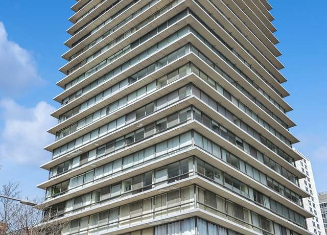 Property at 320 W Oakdale Ave #1701, Chicago, IL 60657, 3 beds, 2 baths
