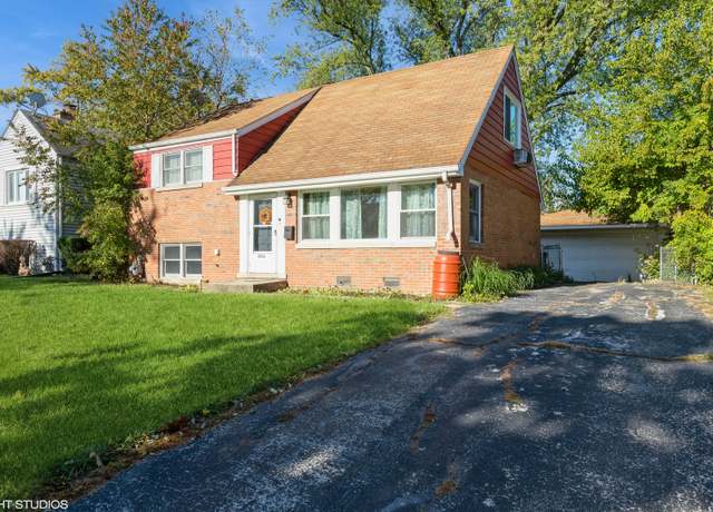 Property at 18526 Clyde Rd, Homewood, IL 60430, 3 beds, 2 baths