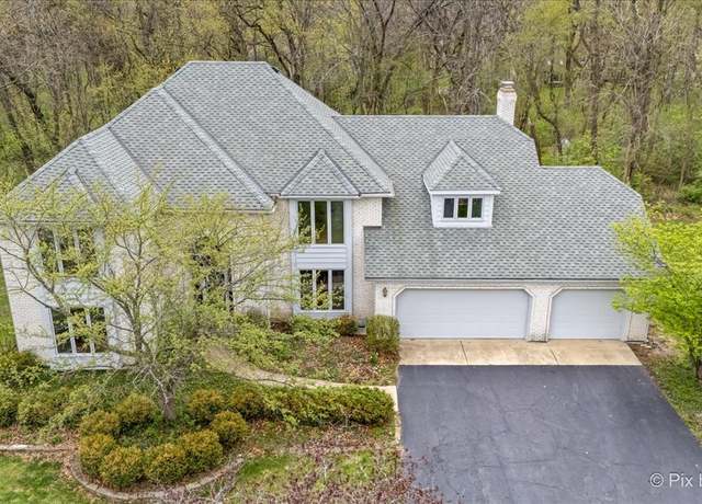 Property at 43 Oak Creek Dr, Yorkville, IL 60560, 4 beds, 3 baths