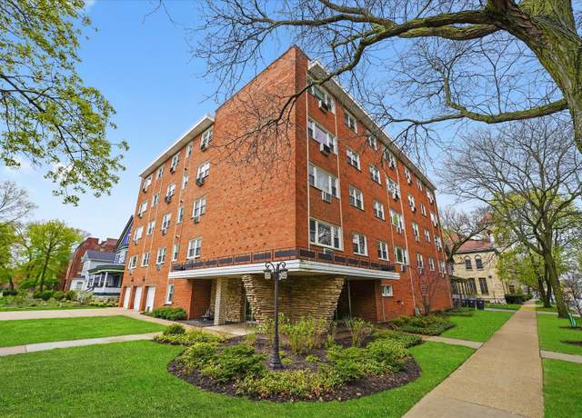 Property at 500 Lake St #304, Evanston, IL 60201, 3 beds, 2 baths