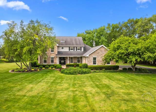 Property at 8N190 Sunvale Dr, Elgin, IL 60124, 4 beds, 3 baths