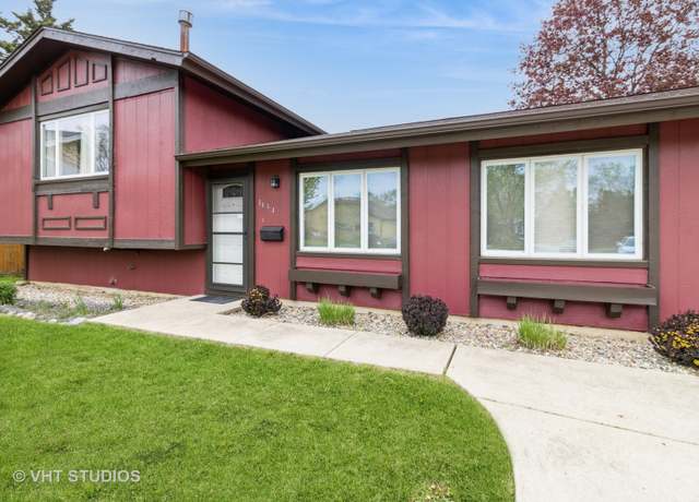 Property at 1644 Gable Ct, Hanover Park, IL 60133, 3 beds, 1.5 baths