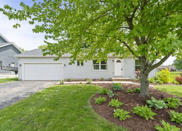 Property at 1496 Lois Ln, Lake Holiday, IL 60548, 3 beds, 2 baths