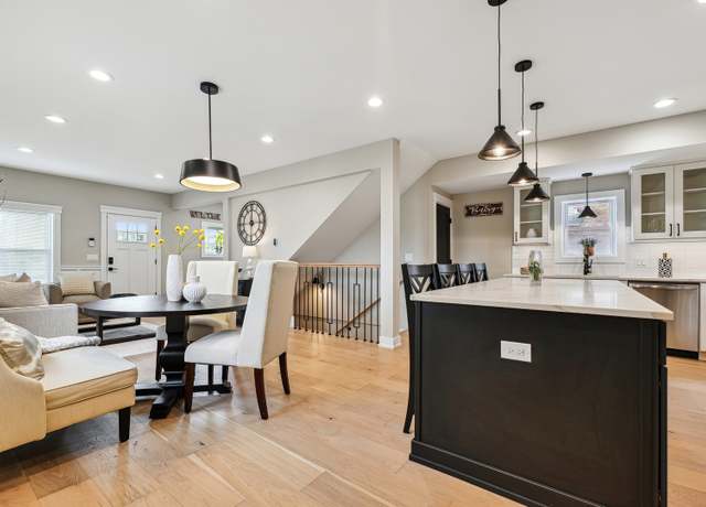 Property at 1130 W 95th Pl, Chicago, IL 60643, 4 beds, 3.5 baths