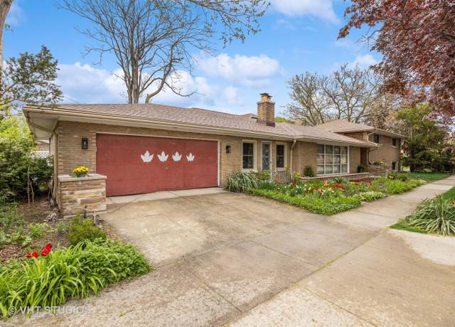 Property at 6535 18th St, Berwyn, IL 60402, 4 beds, 2.5 baths