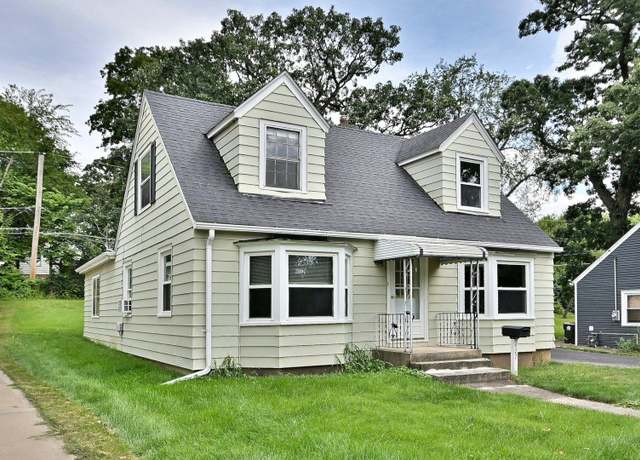 Property at 527 Fremont St, West Chicago, IL 60185, 4 beds, 1 bath