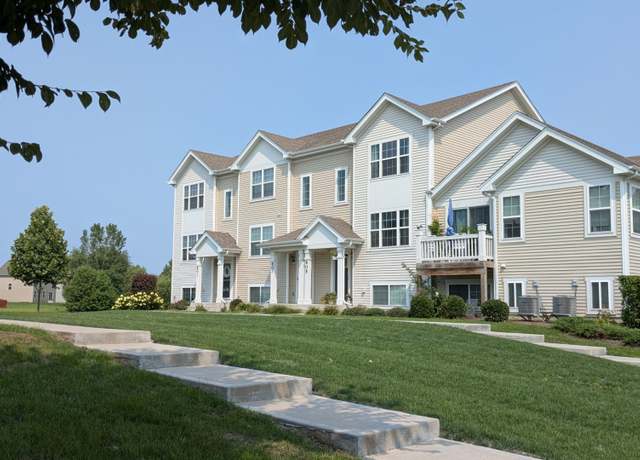 Property at 605 Berry Ridge Dr, Joliet, IL 60431, 2 beds, 2.5 baths