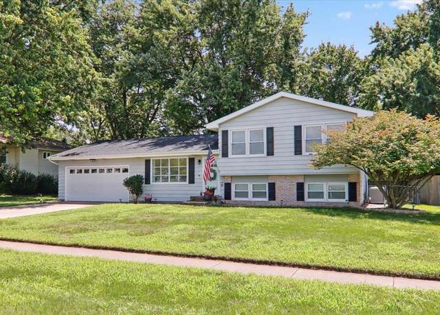 Property at 1715 Gregory St, Normal, IL 61761, 3 beds, 1.5 baths