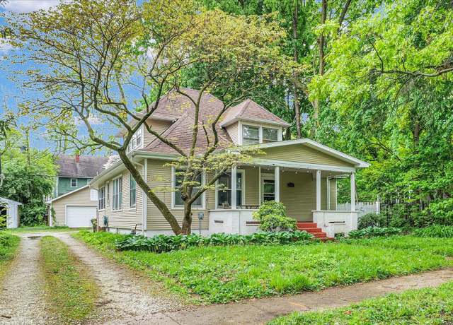 Property at 709 W Oregon St, Urbana, IL 61801, 4 beds, 2 baths