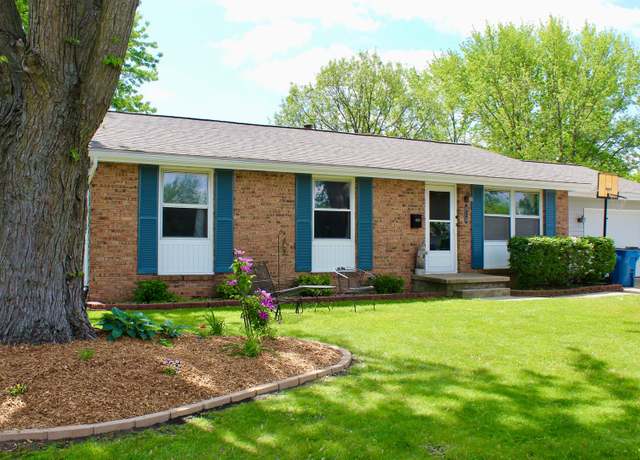 Property at 818 Edwin Dr, Bourbonnais, IL 60914, 3 beds, 2 baths
