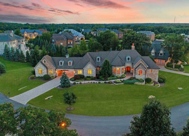Property at 208 Forest Edge Dr, Palos Park, IL 60464, 4 beds, 5 baths