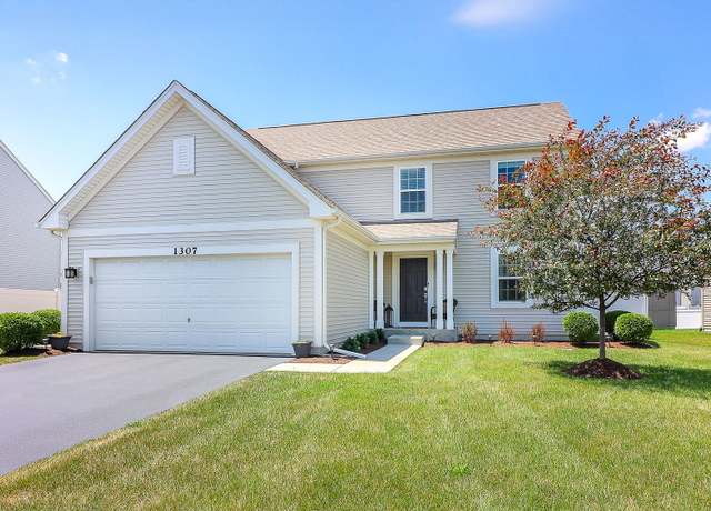 Property at 1307 Colaric Dr, Joliet, IL 60431, 3 beds, 2.5 baths