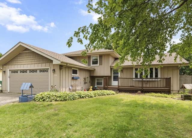 Property at 3908 Juniper Ave, Joliet, IL 60431, 3 beds, 2 baths
