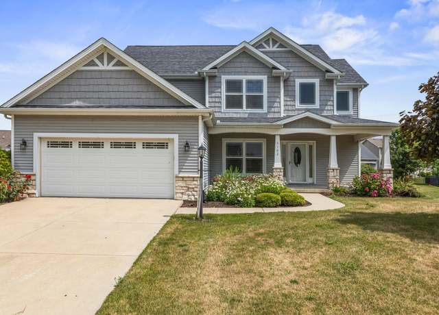 Property at 5102 Jacks Blvd, Champaign, IL 61822, 5 beds, 3.5 baths