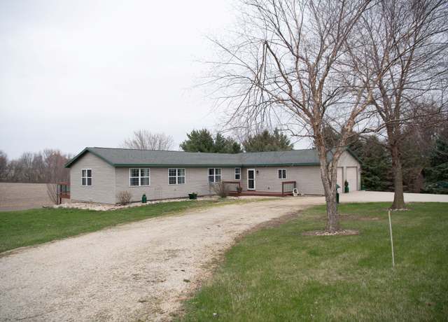 Property at 20532 Pilgrim Rd, Chadwick, IL 61014, 4 beds, 3 baths