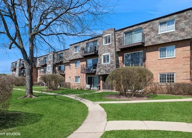 Property at 9397 Bay Colony Dr Unit 1E, Des Plaines, IL 60016, 2 beds, 1 bath