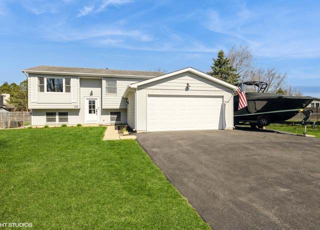 Property at 208 Chelsea Cir, Lake Villa, IL 60046, 4 beds, 2 baths