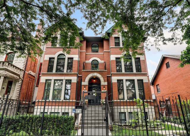 Property at 2117 W Evergreen Ave Unit 3E, Chicago, IL 60622, 2 beds, 2 baths