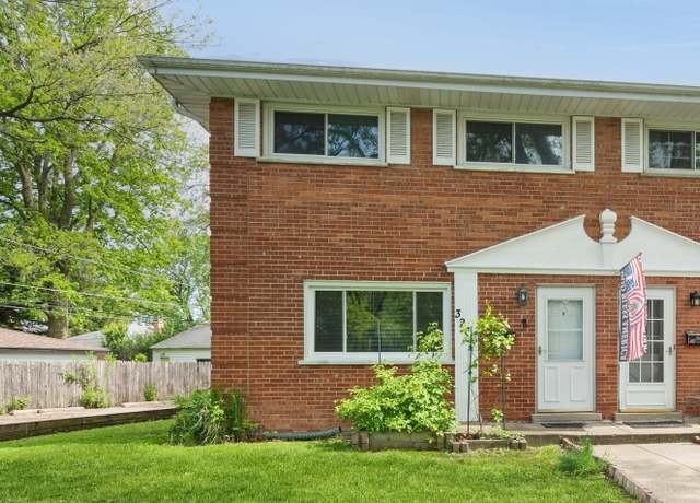 Property at 326 Skokie Ct, Wilmette, IL 60091, 3 beds, 1.5 baths