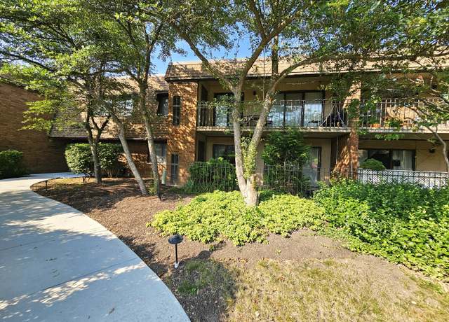 Property at 50 Old Oak Dr #114, Buffalo Grove, IL 60089, 1 bed, 1 bath
