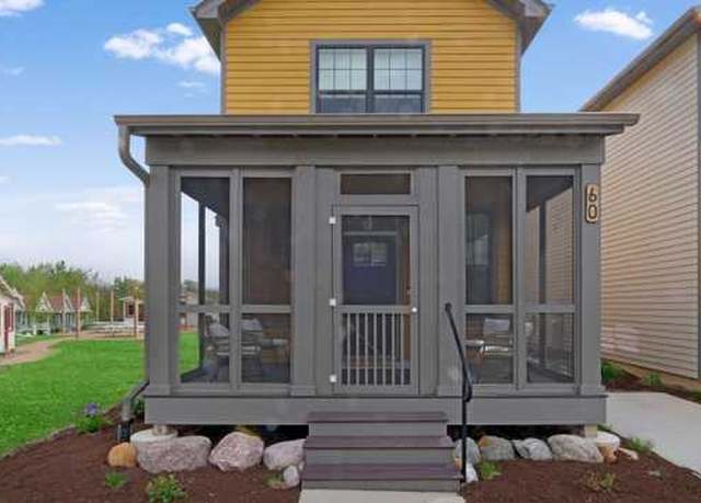 Property at 100 Great Loop Dr., #60, Ottawa, IL 61350, 3 beds, 3.5 baths
