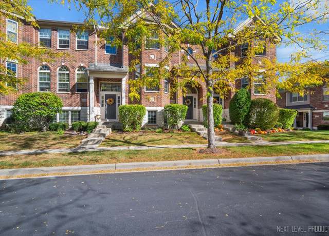 Property at 27W735 N Meadowview Dr, Winfield, IL 60190, 4 beds, 3.5 baths