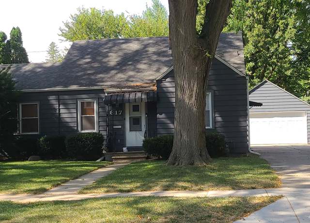 Property at 617 E Morgan St, Dixon, IL 61021, 3 beds, 1.5 baths
