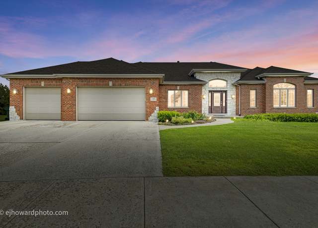 Property at 12891 Mayfair Dr, Lemont, IL 60439, 4 beds, 3.5 baths