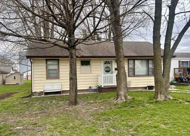 Property at 118 N West St, Gibson City, IL 60936, 2 beds, 1 bath
