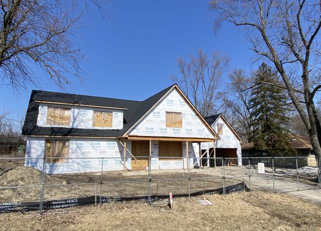 Property at 638 67th Pl, Willowbrook, IL 60527, 4 beds, 3.5 baths