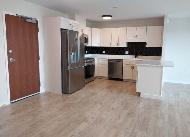 Property at 200 Park Ave #631, Calumet City, IL 60409, 2 beds, 2 baths