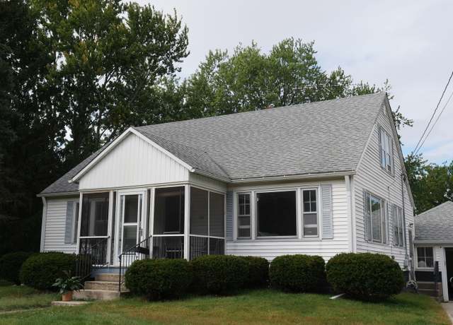 Property at 721 E 6th St, Sandwich, IL 60548, 5 beds, 1 bath