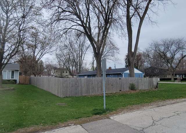Property at 27W543 Wilbur Ave, Warrenville, IL 60555