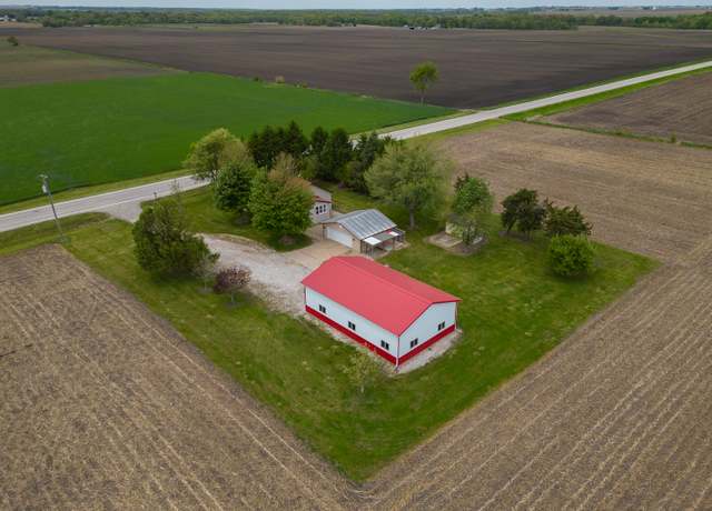 Property at 1742 E 15th Rd, Streator, IL 61364, 2 beds, 1 bath