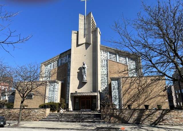 Property at 1315 W Ohio St, Chicago, IL 60642