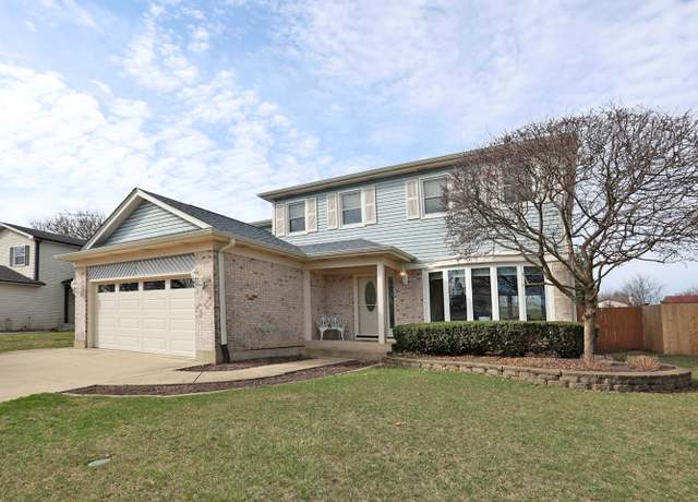 Property at 1233 Diane Ln, Elk Grove Village, IL 60007, 4 beds, 3.5 baths