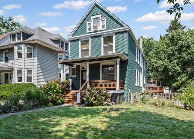 Property at 1842 W Greenleaf Ave, Chicago, IL 60626, 5 beds, 3.5 baths