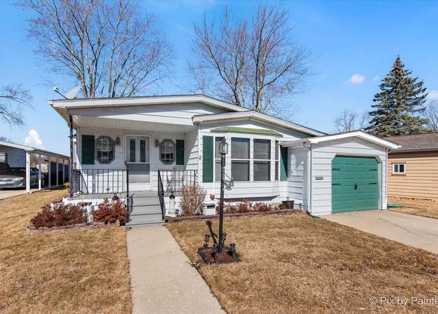 Property at 232 Bayview Rd, Elgin, IL 60123, 2 beds, 2 baths