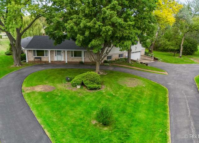 Property at 5 Canterbury Ct, South Barrington, IL 60010, 4 beds, 2.5 baths