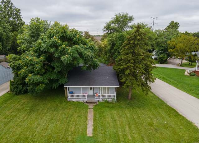 Property at 113 N Pearl St, Willow Springs, IL 60480, 2 beds, 1 bath