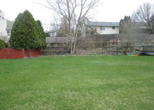 Property at 363 Creekside Ln, Antioch, IL 60002