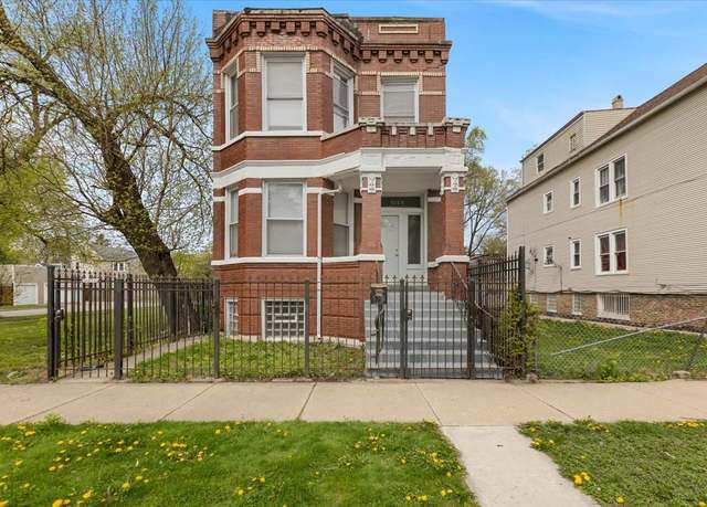 Property at 5154 S Wood St, Chicago, IL 60609, 5 beds, 2 baths
