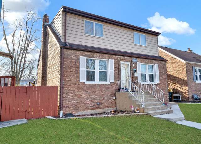 Property at 18006 Oakwood Ave, Lansing, IL 60438, 4 beds, 1.5 baths