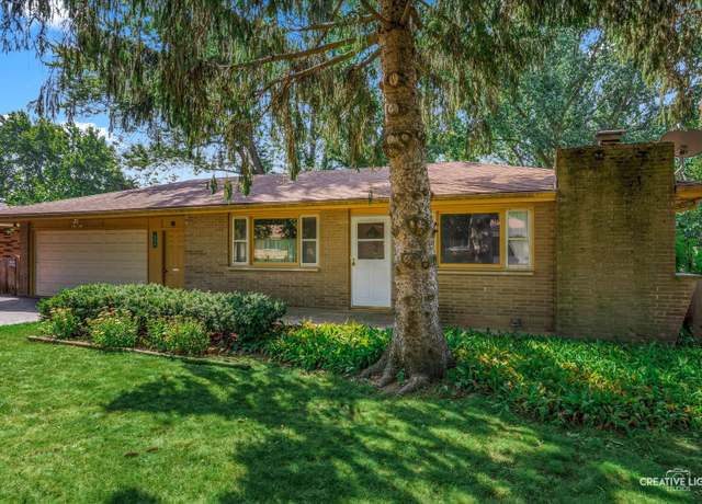 Property at 316 Snow St, Sugar Grove, IL 60554, 3 beds, 1 bath