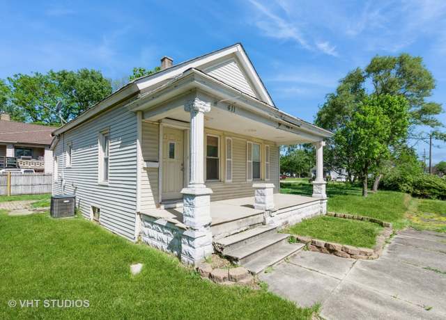 Property at 411 Pleasant St, Joliet, IL 60436, 2 beds, 1 bath