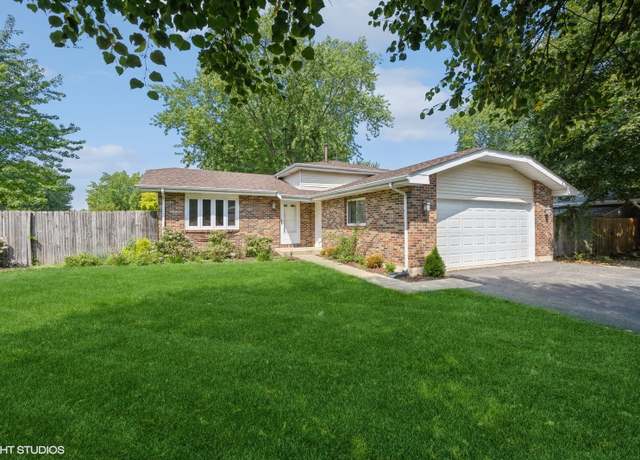 Property at 102 Mary St, Oswego, IL 60543, 3 beds, 2 baths
